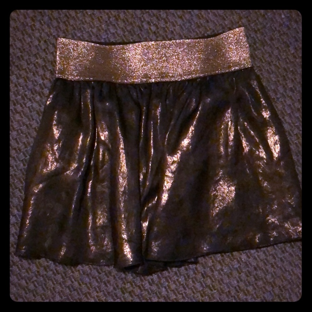 Forever 21 full circle gold mini skirt